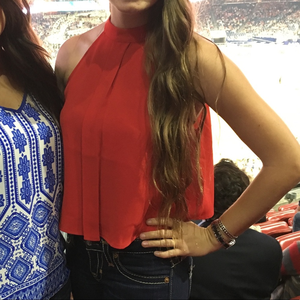 High Neck, Red Top